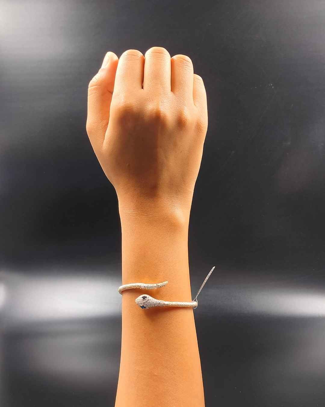 ANTI TARNISH BRACELAGE B-7