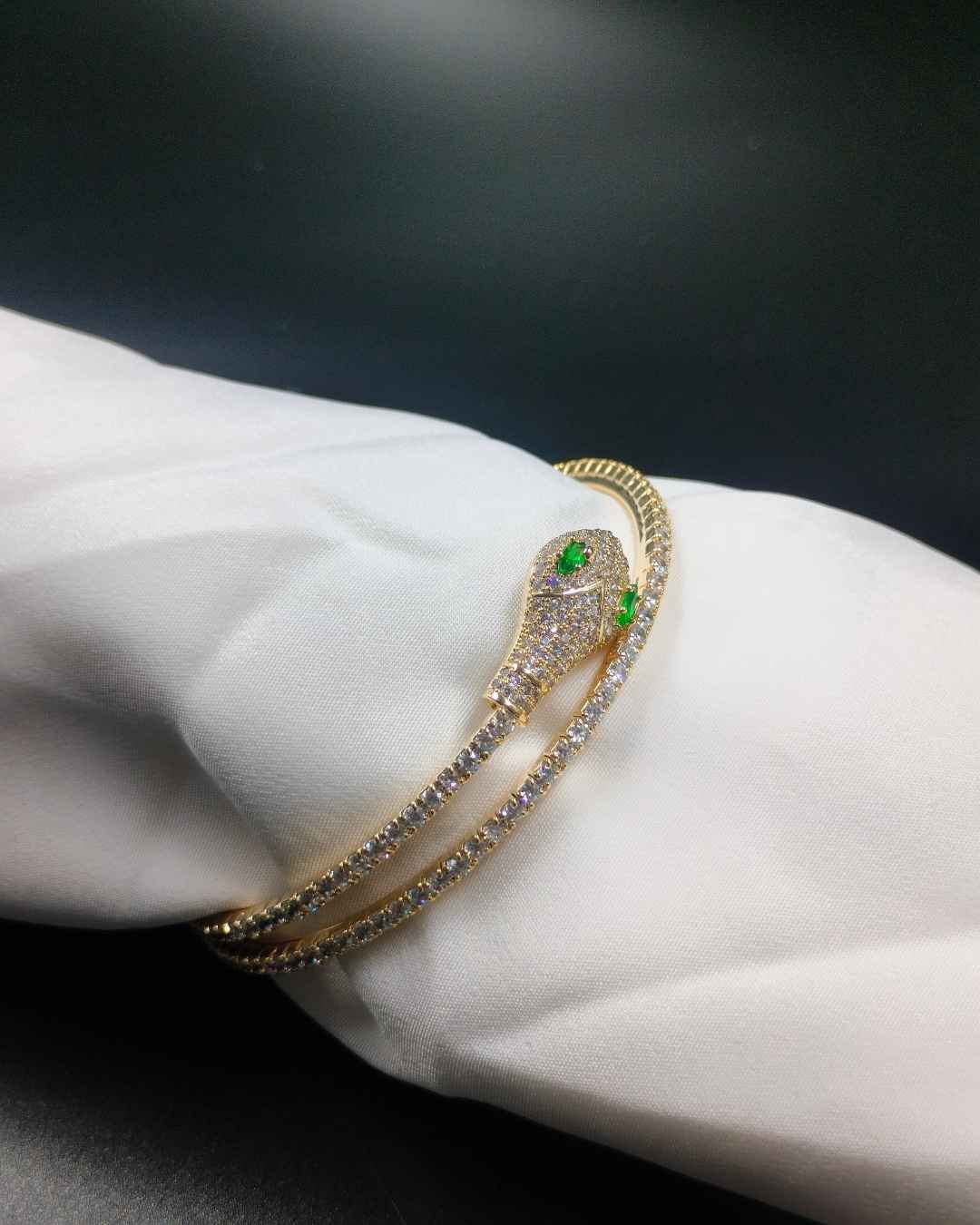 ANTI TARNISH BRACELAGE B-8