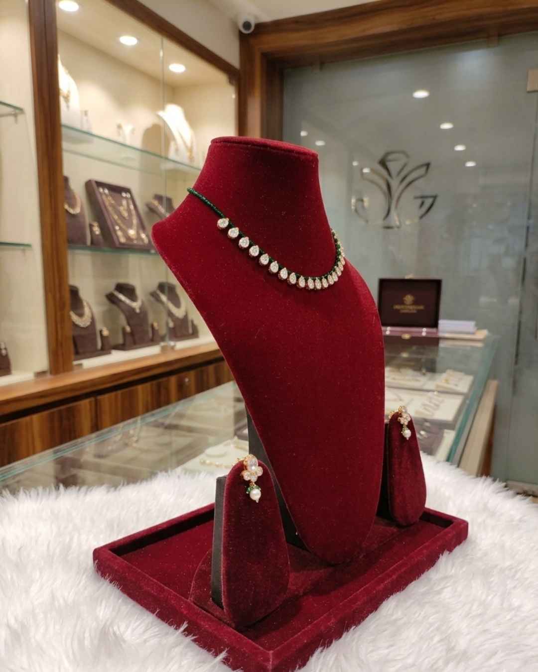 Kundal-Polki Short Necklace NS-38